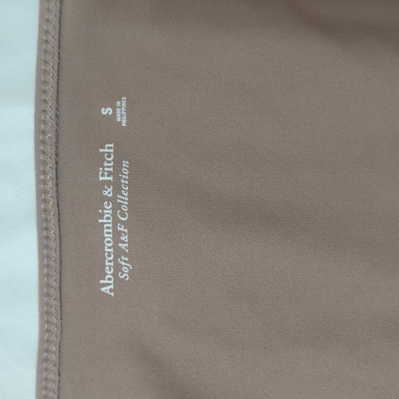 A&F Long Sleeve Double Layered Seamless Cutout Bodysuit, Color Tan Size S - Picture 16 of 16